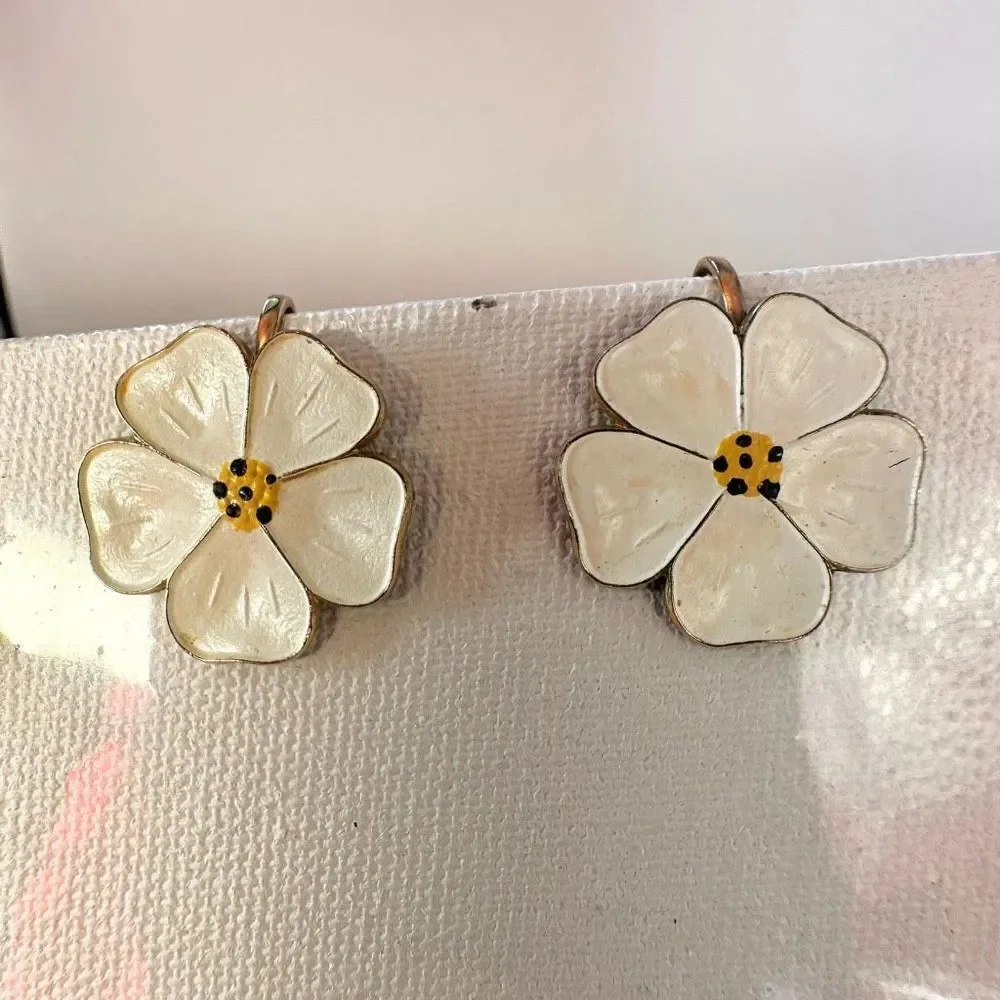 White flower vintage  clip on earrings